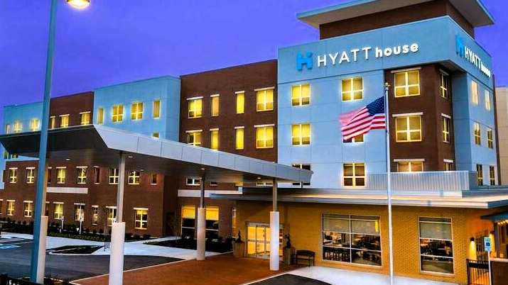 Hyatt House_3501 Mallory Ln Parking