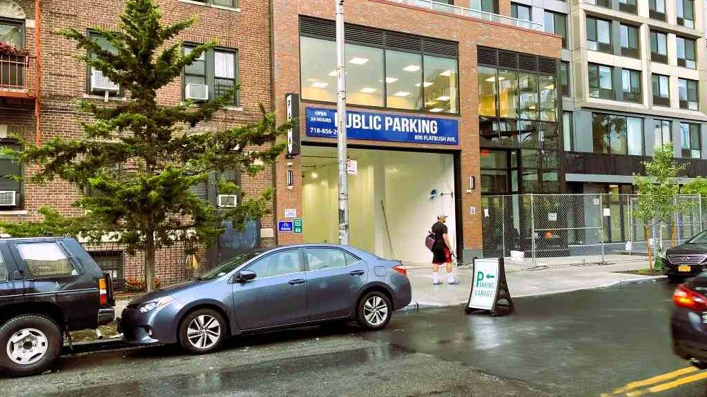 2127 Caton Ave. (800 Flatbush Ave.)_Garage