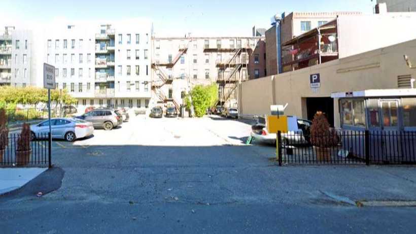 63 Northampton St parking