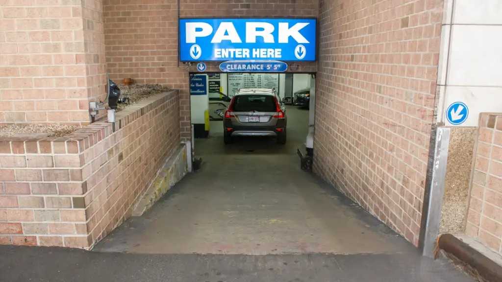 333 E 45th St. - Valet Garage