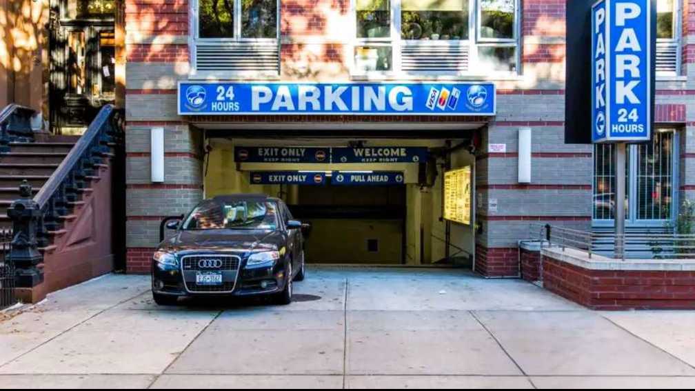 545 Washington Ave _Enterprise Washington Garage