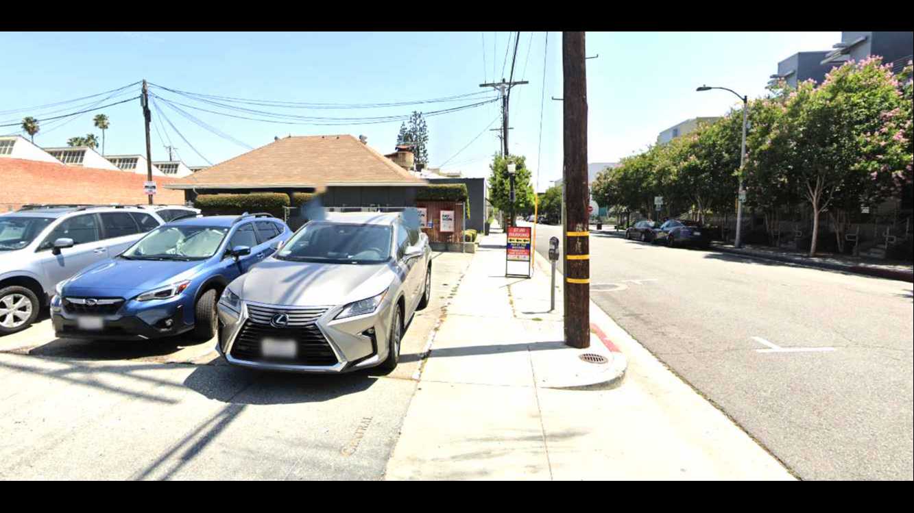 82 South Central Court Parking