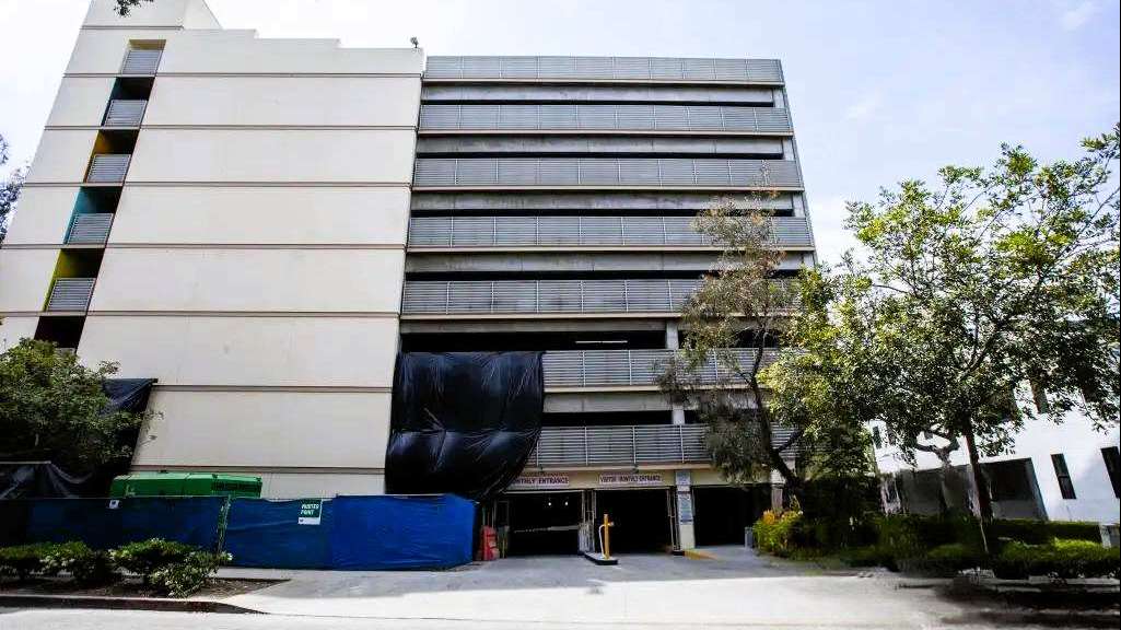 5975 W Olympic Blvd. Parking