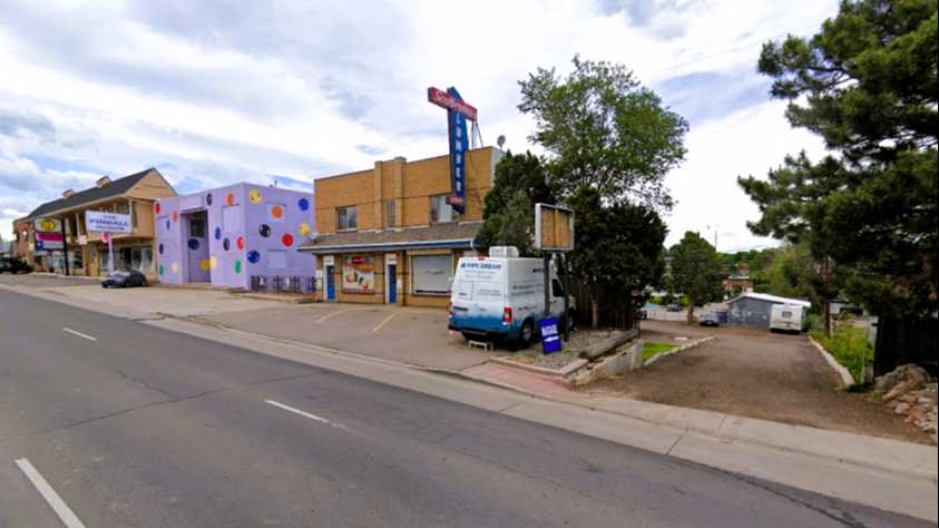 9605 W Colfax Ave parking