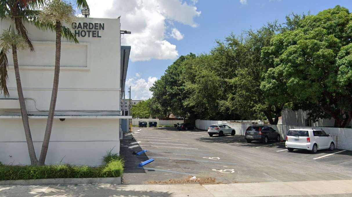 Garden Hotel MIA Airport Parking