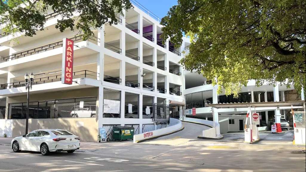 45 SE 2nd St. - Mana Garage