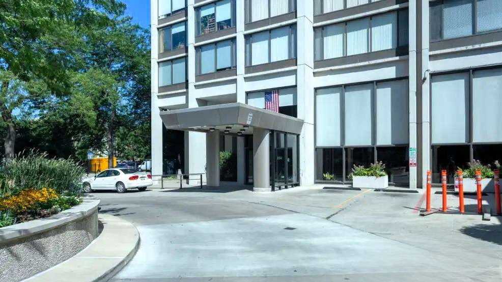 EDGEWATER PLAZA