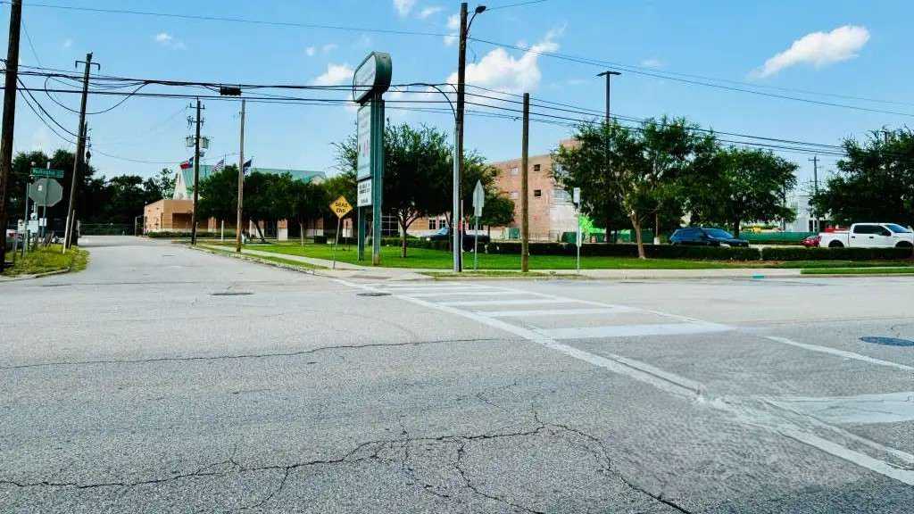 1316 Washington Ave Parking