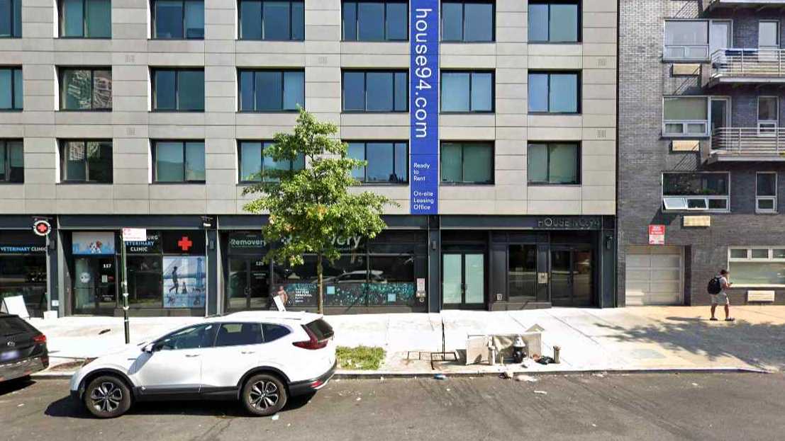 125 Metropolitan Ave. - Valet Garage
