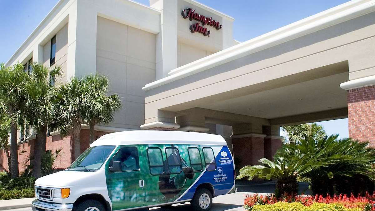 Hampton Inn PNS Airport Parking
