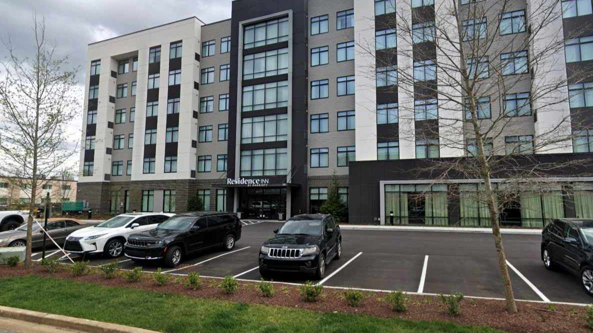 Residence Inn - 251 Venture Cir Parking