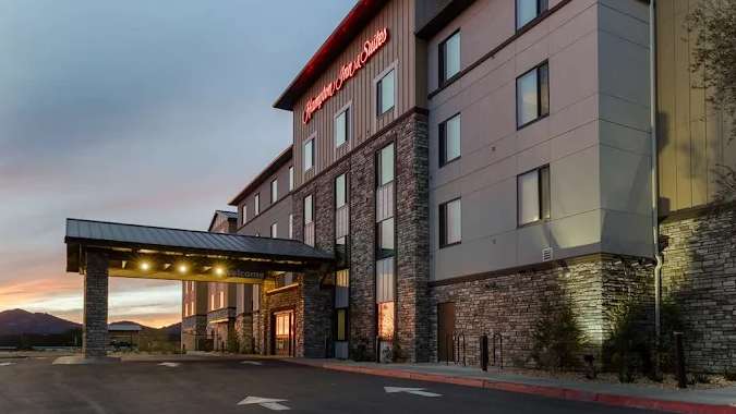 20150 Rinaldi St - Hampton Inn & Suites