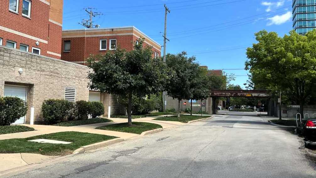 941 University Pl. - Under EL Zone 54025