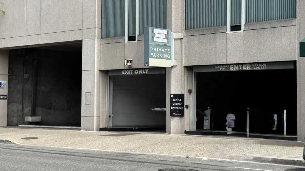 (M) 980 9TH STREET