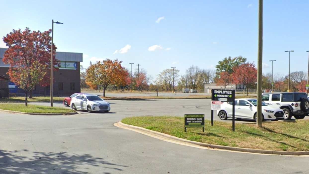 (M) MUSIC 11 (PA) CLT Airport Parking