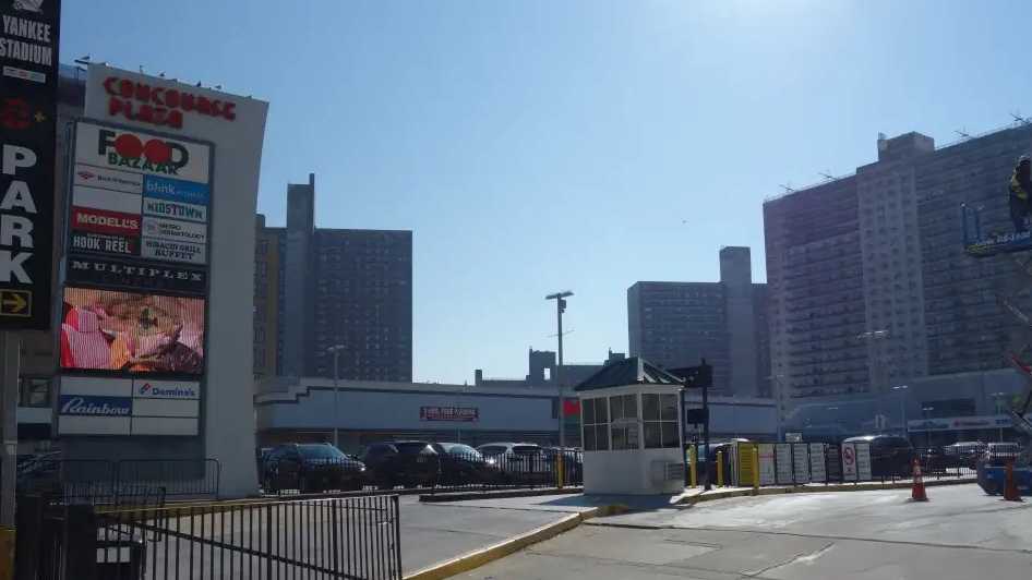 200 E 161st St_Garage (Concourse Plaza)