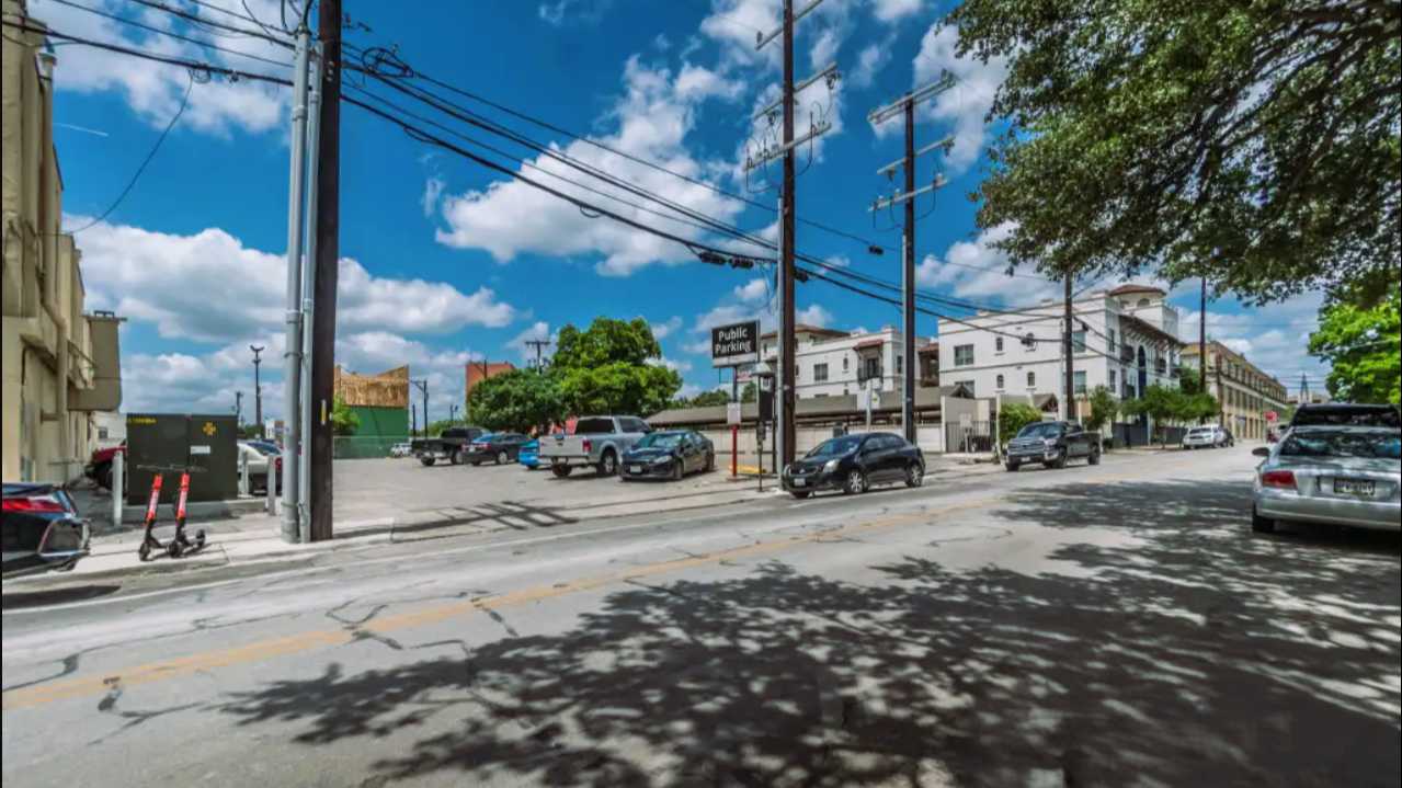 211 Lexington Ave. - Scott Lot