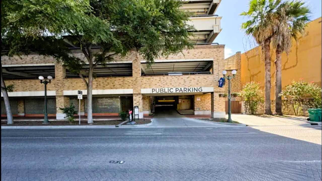 146 Navarro St. - Navarro St. Garage