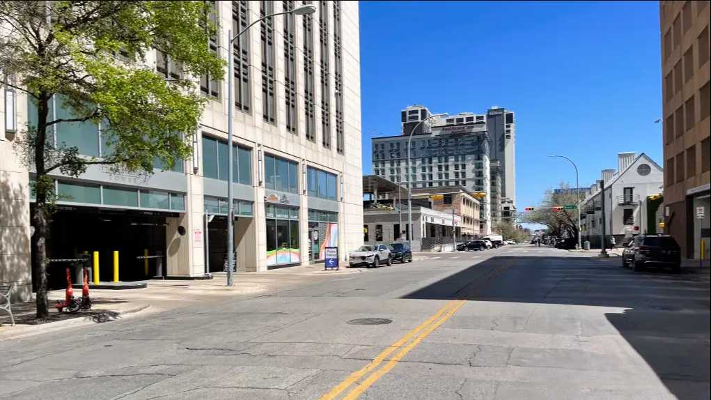 112 E 4th St. (401 Congress Ave.) - Frost Bank Tower Garage