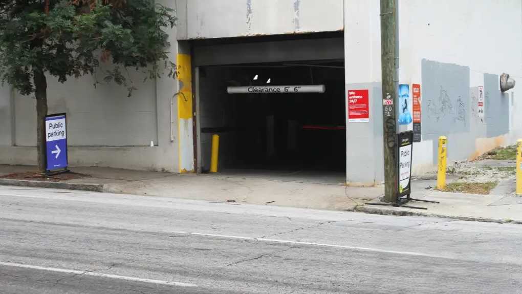 172 Courtland St. NE (90 Ellis St. NE) - Garage