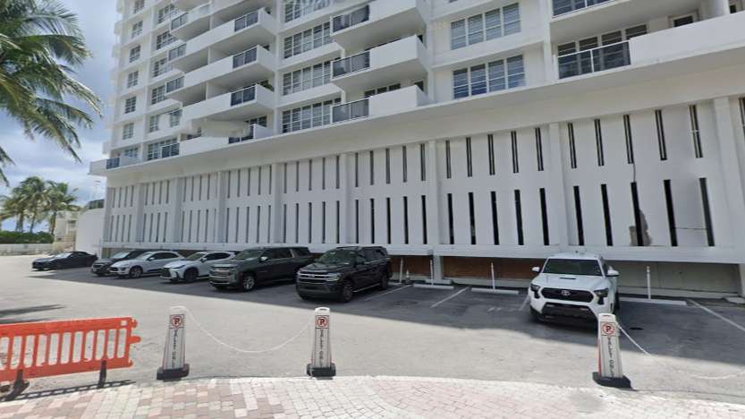 18 Lincoln Rd - Parking