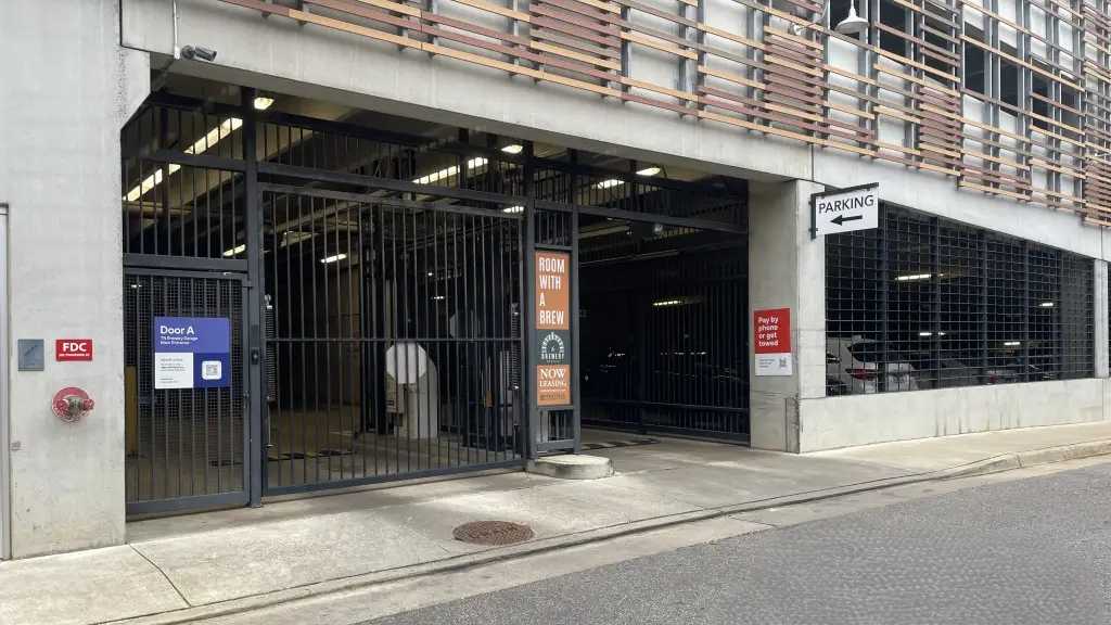 502 Tennessee St Garage