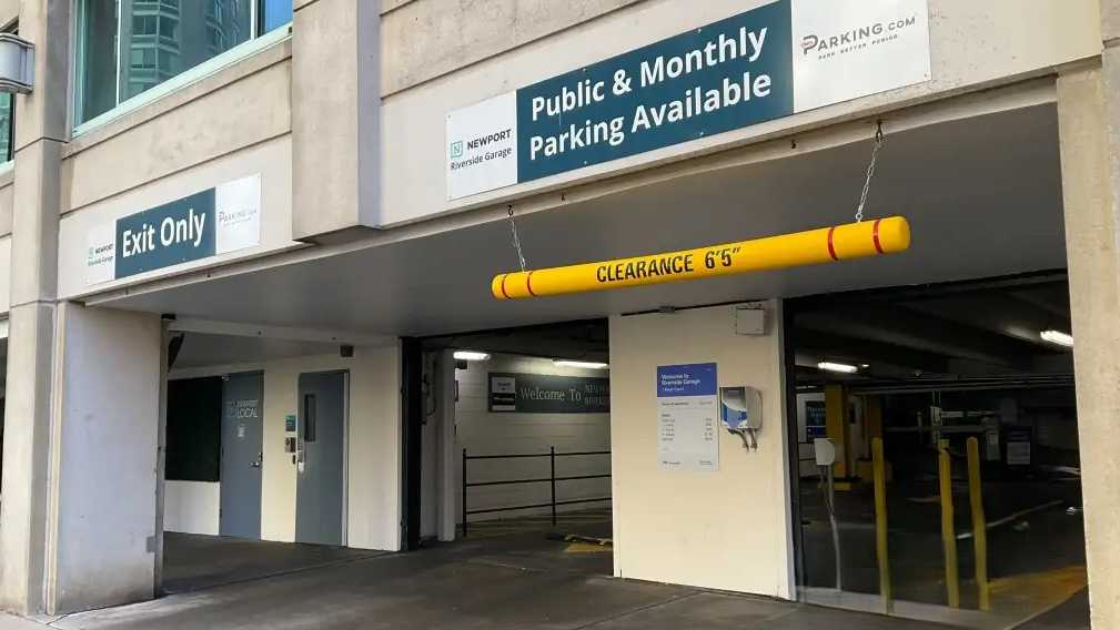 30 River Ct. (1 River Dr. S) - Riverside Garage