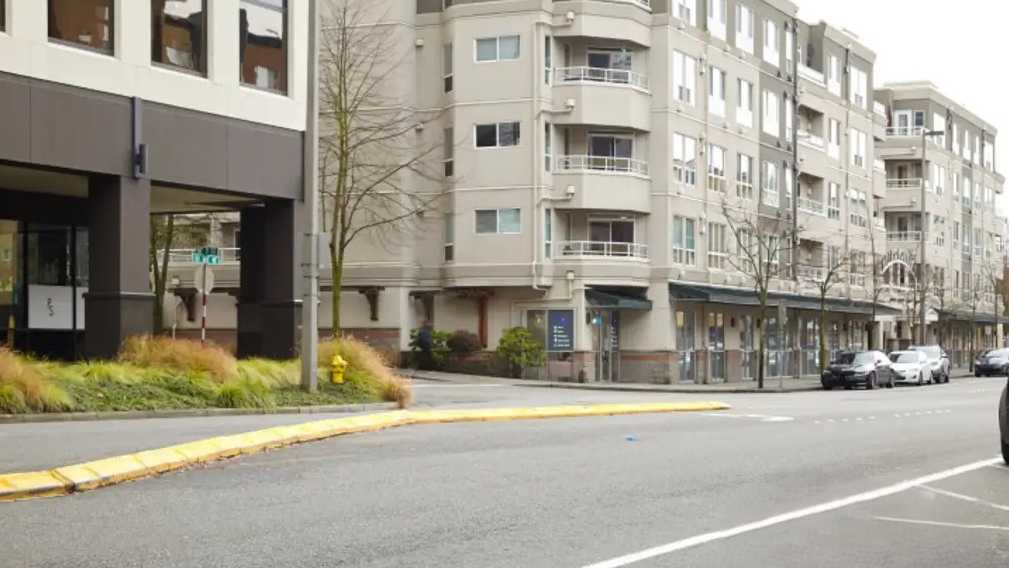 10900 NE 8th St. - Bellevue Plaza Center Garage
