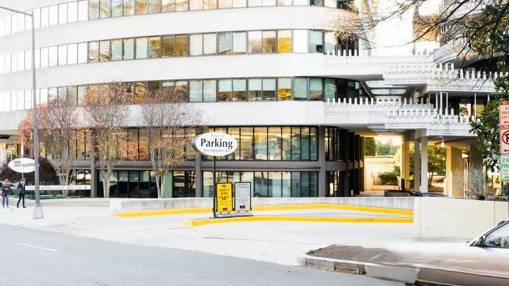 3255 Wilshire Blvd Parking
