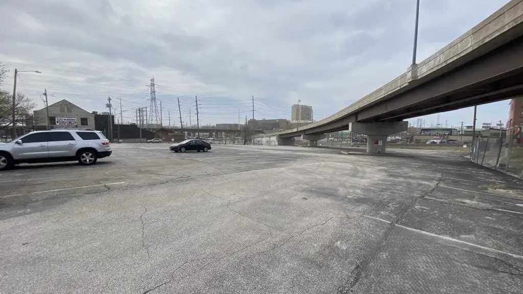 (M) 619 - 641 SOUTH BROADWAY LOT