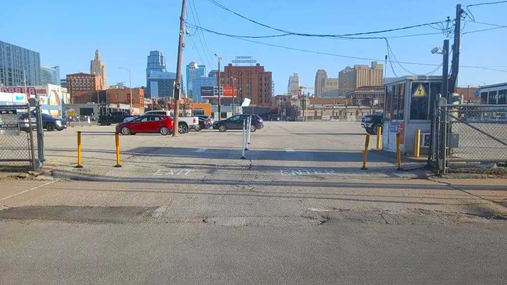 206 E 20th St. - Price Lot