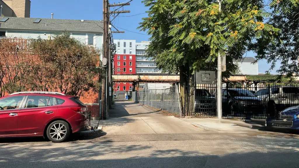 321 W Schiller St.