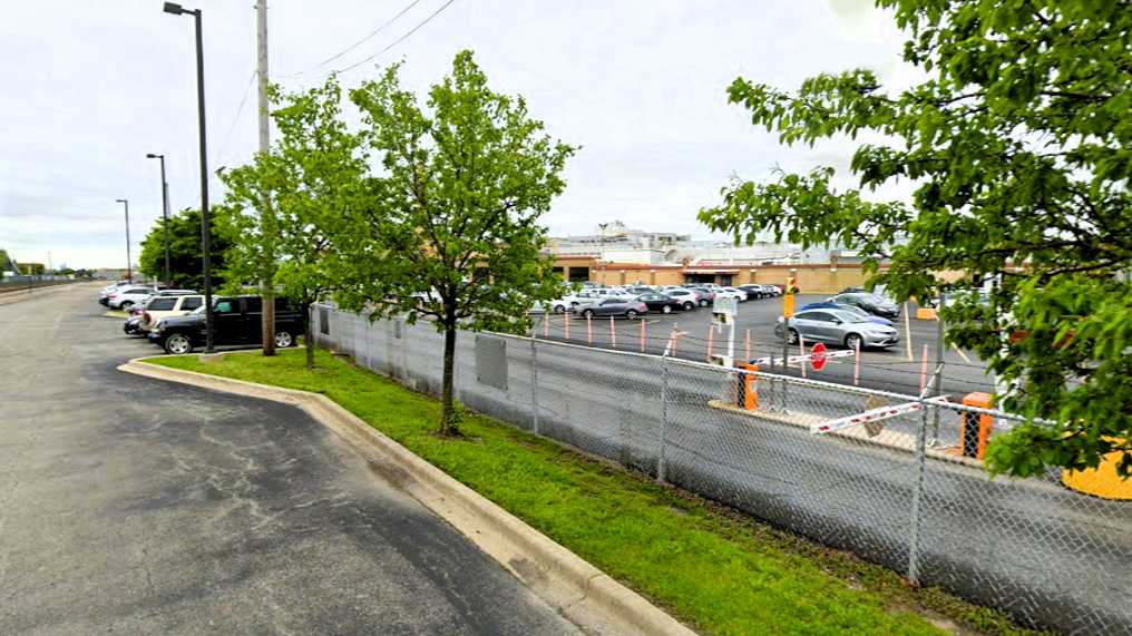 (M) MARS METRA STATION LOT