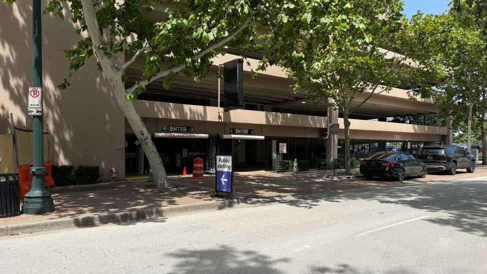(M) 1311 Preston St. - Preston Garage