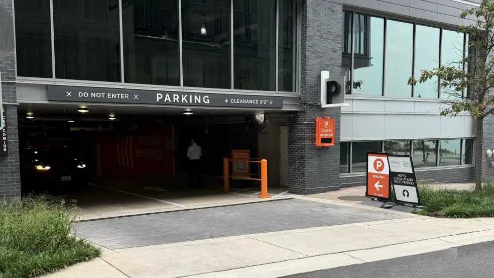 1215 Wills St(1401 Point St.)_Wills Wharf Garage