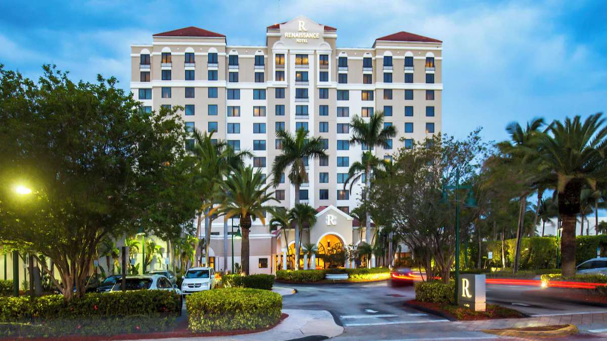 Renaissance FLL Airport Parking