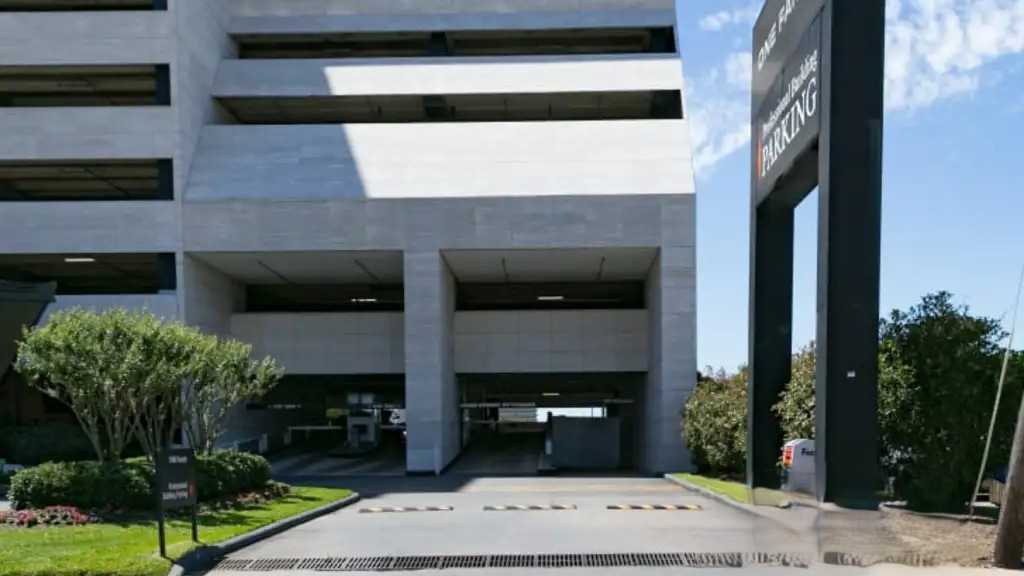 7400 Fannin Street - One Fannin Garage