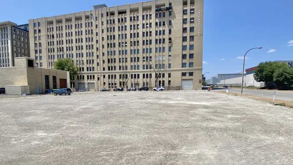 1422 Delmar Blvd. - Autopark Lot