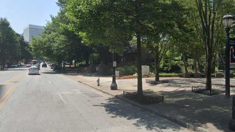 Midtown Plaza Garage - 1360 Peachtree St