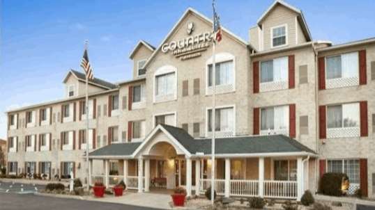 Country Inn & Suites by Radisson CMH Airport Parking