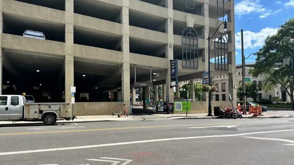 40 N Front St. - Leveque Garage