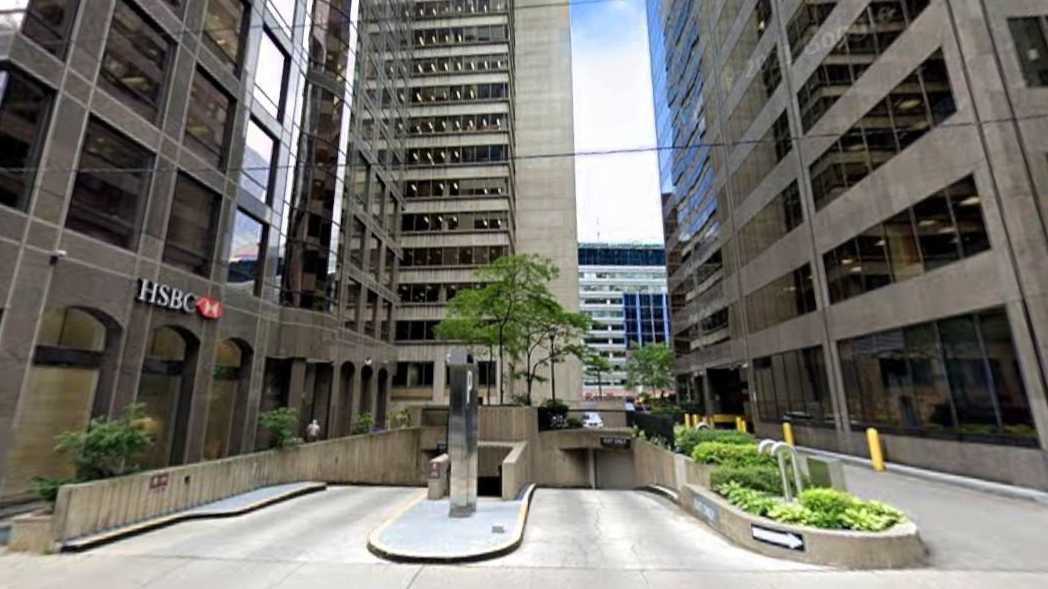 145 King St W Parking