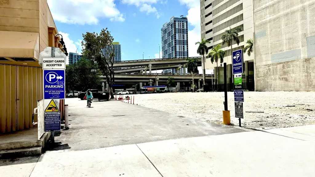 116 W Flagler St. - Lot