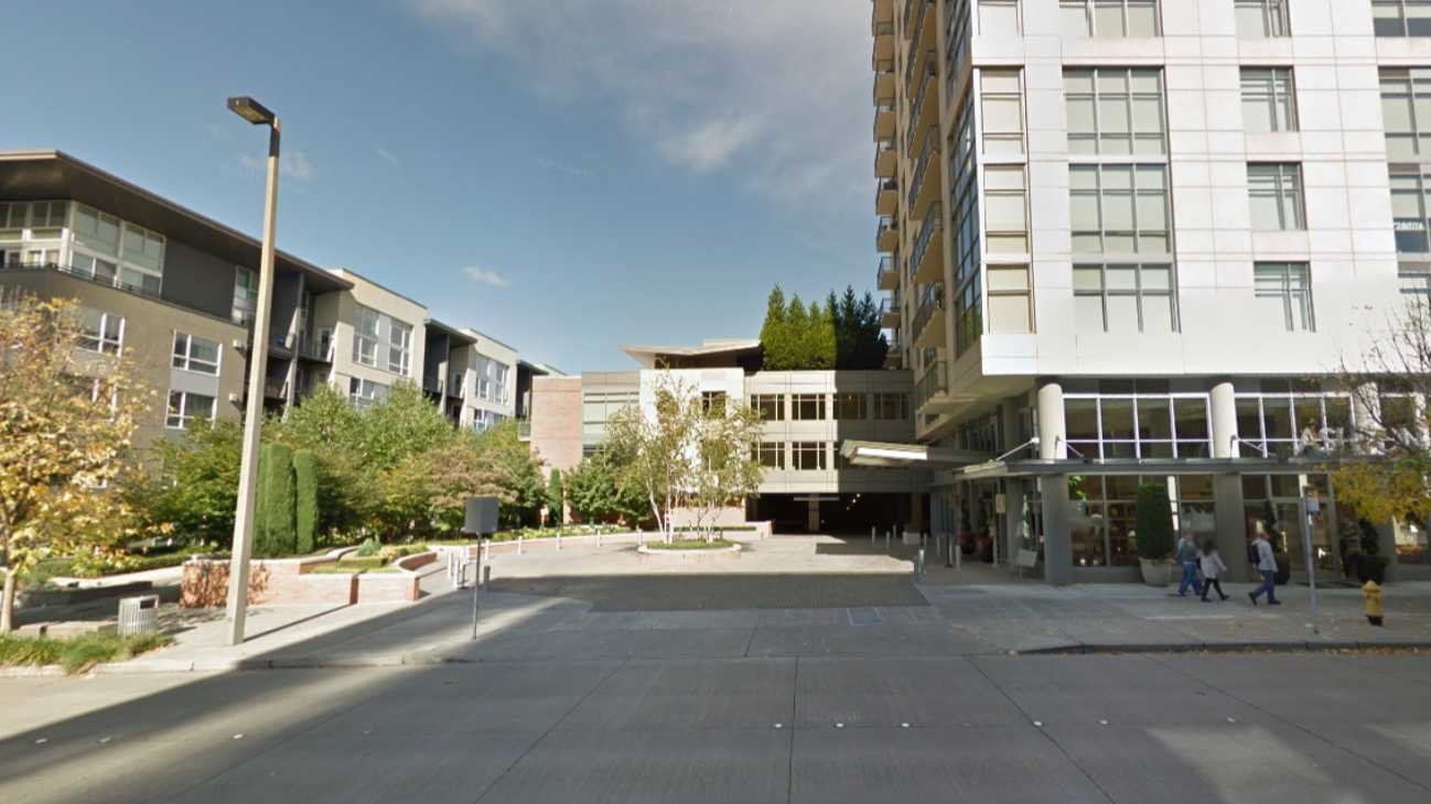 10710 NE 10th St Parking