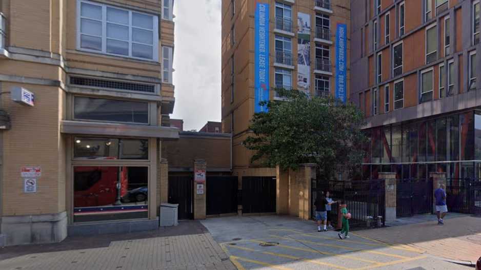 1400 Irving St NW Parking