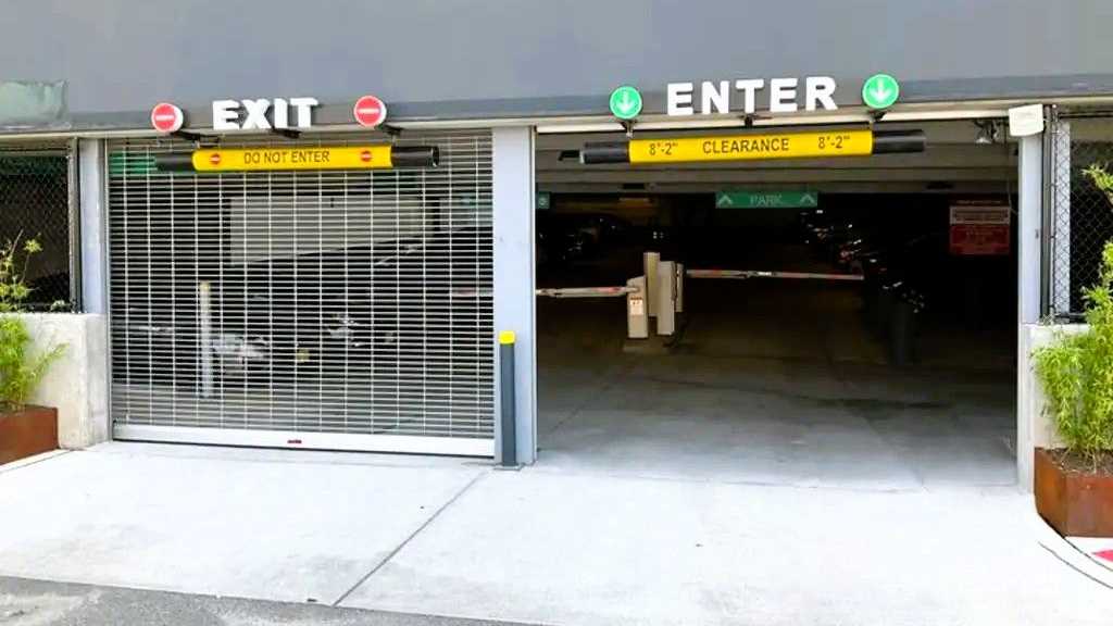 Harrison Urby Apartments - 200 Angelo Cifelli Drive Parking