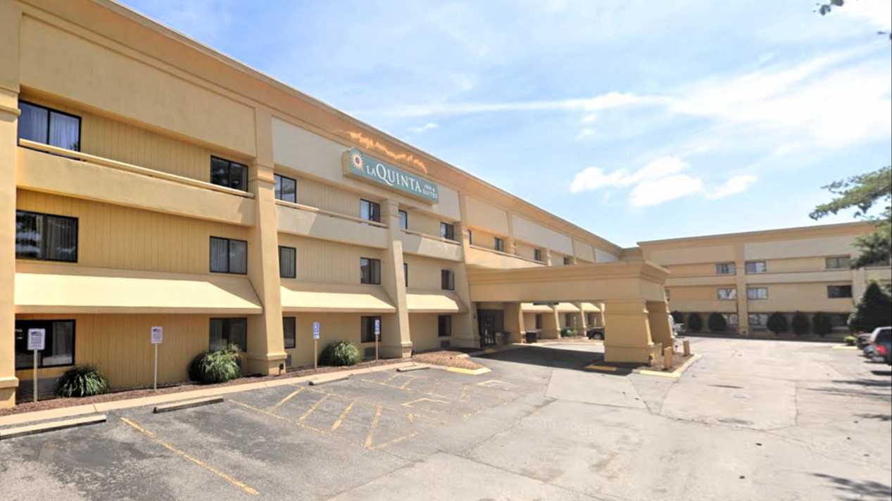 La Quinta - 531 Donelson Pike Parking