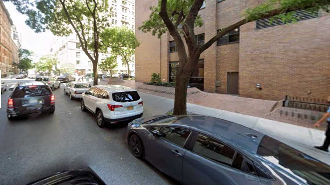 40 E 89th St Parking