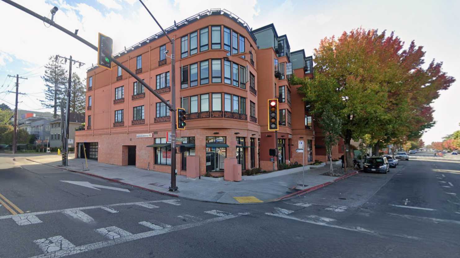 3001 Telegraph Ave Parking