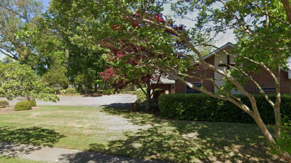 7764 Leafwood Dr Parking